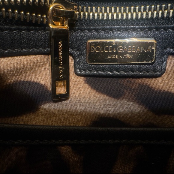 Dolce & Gabbana Black Leather Shoulder Bag - Picture 10 of 11